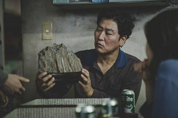 영화 '기생충' 맥주에도 디테일 담은 봉준호 감독의 치밀함
